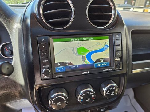 Used 2012 Jeep Patriot Limited w/ Sun/Sound Group AWD/4WD image 14