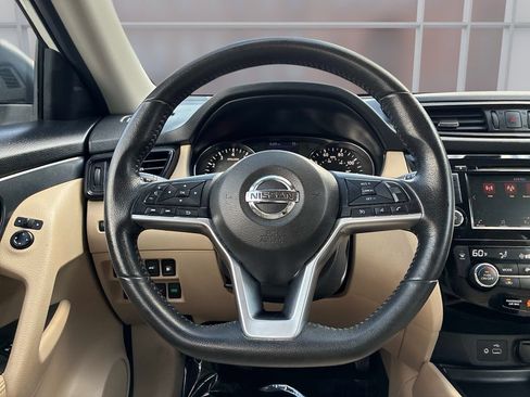Used 2019 Nissan Rogue SV AWD/4WD image 19