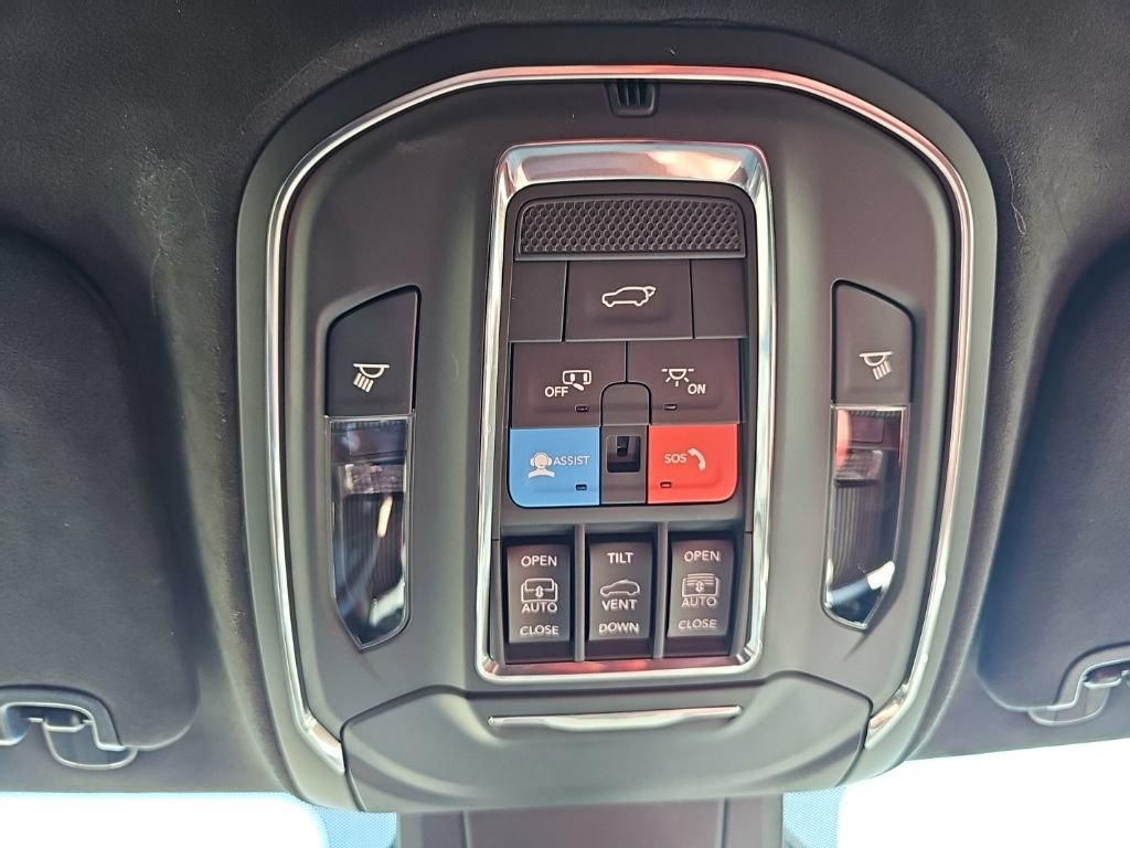 Used 2024 Jeep Wagoneer Limited AWD/4WD image 52