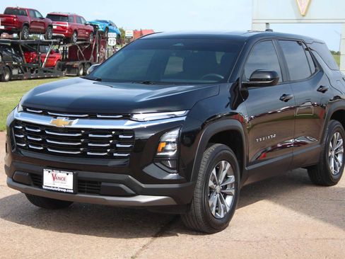 Used 2026 Chevrolet Equinox LT FWD image 4