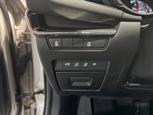 Used 2022 MAZDA MAZDA3 s image 25