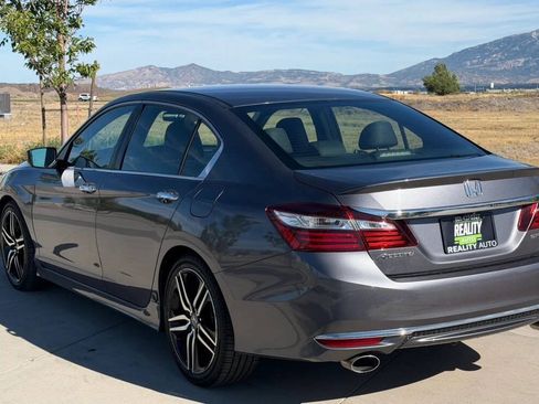 Used 2017 Honda Accord Sport image 8