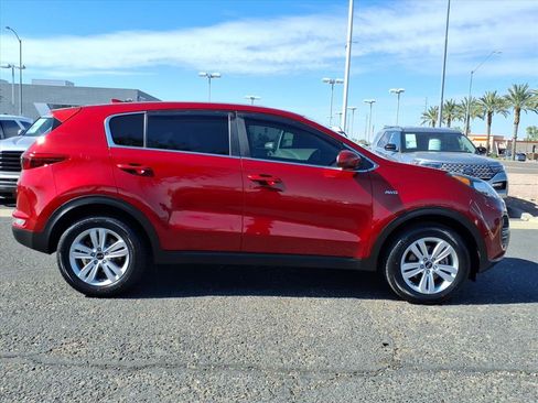 Used 2019 Kia Sportage LX image 8