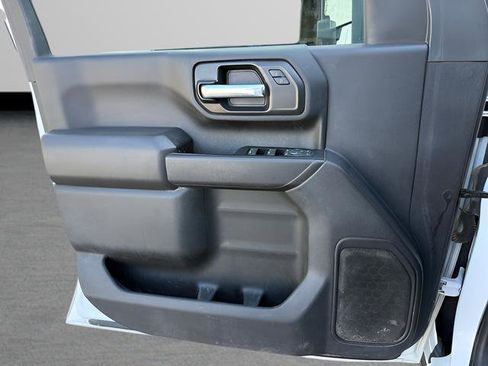 Used 2022 Chevrolet Silverado 2500 Custom w/ Custom Value Package AWD/4WD image 11
