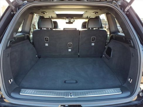 Used 2023 Jeep Grand Cherokee Overland w/ Luxury Tech Group IV image 16