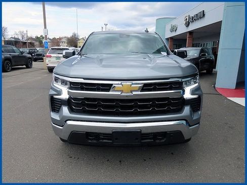 Used 2024 Chevrolet Silverado 1500 LT image 2