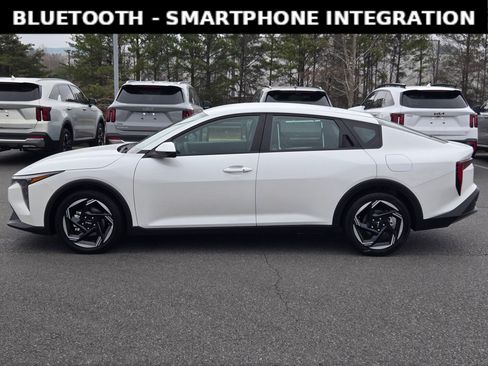 Used 2025 Kia K4 EX image 4