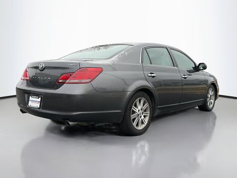 Used 2008 Toyota Avalon XL image 2