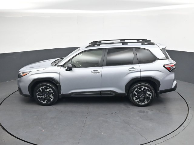 Used 2025 Subaru Forester Limited AWD/4WD image 28