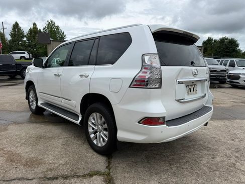 Used 2016 Lexus GX 460 w/ Premium Package AWD/4WD image 3