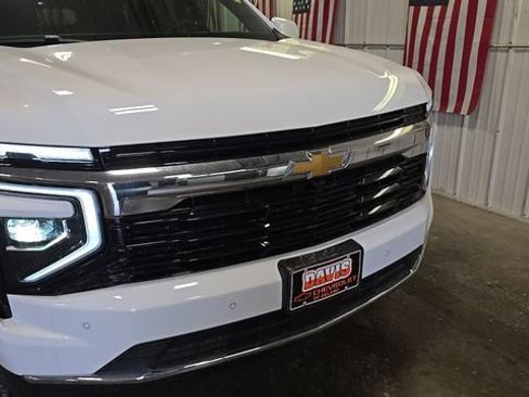 New 2026 Chevrolet Suburban LS w/ Max Trailering Package AWD/4WD image 23