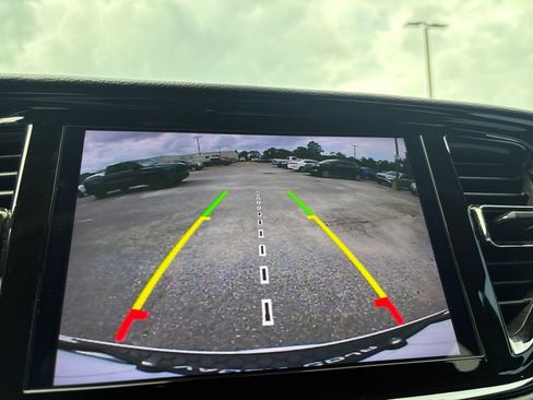 Used 2019 Toyota Highlander Limited Platinum FWD image 18