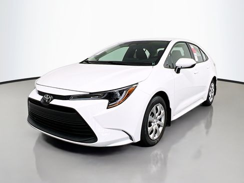 Used 2025 Toyota Corolla LE FWD image 10