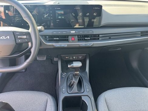 Certified 2025 Kia K4 EX image 16