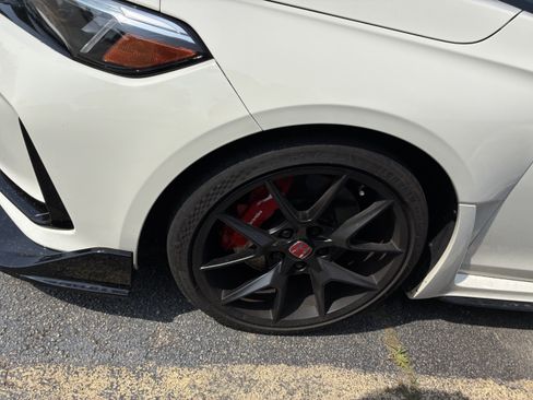 Used 2025 Honda Civic Type R image 5