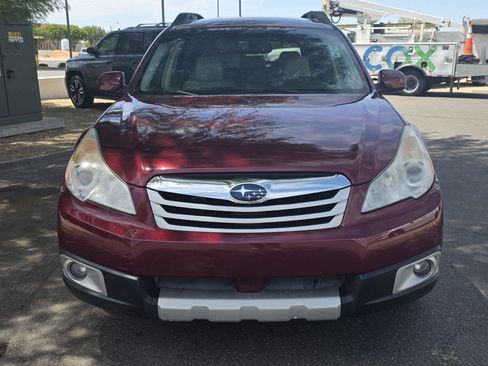 Used 2011 Subaru Outback 3.6R Limited w/ PWR Moonroof Pkg AWD/4WD image 2