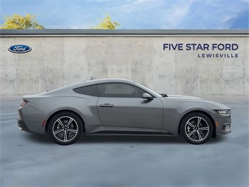 Certified 2024 Ford Mustang Coupe image 4