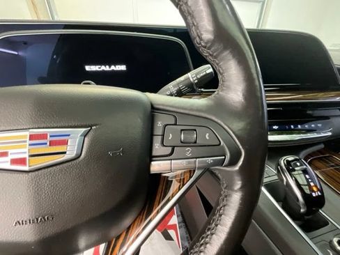 Used 2023 Cadillac Escalade ESV Premium Luxury AWD/4WD image 19