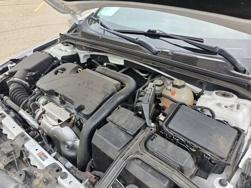 Used 2020 Chevrolet Malibu LT FWD image 37