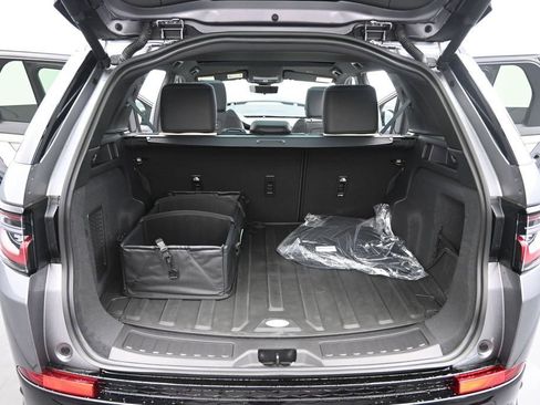 New 2026 Land Rover Discovery Sport Landmark AWD/4WD image 16