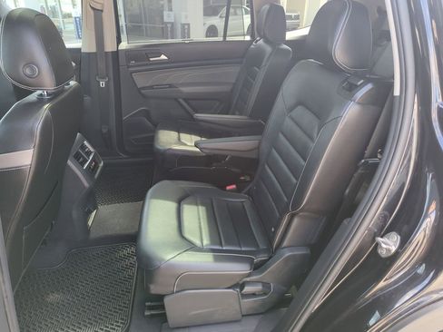Used 2023 Volkswagen Atlas SEL Premium image 28