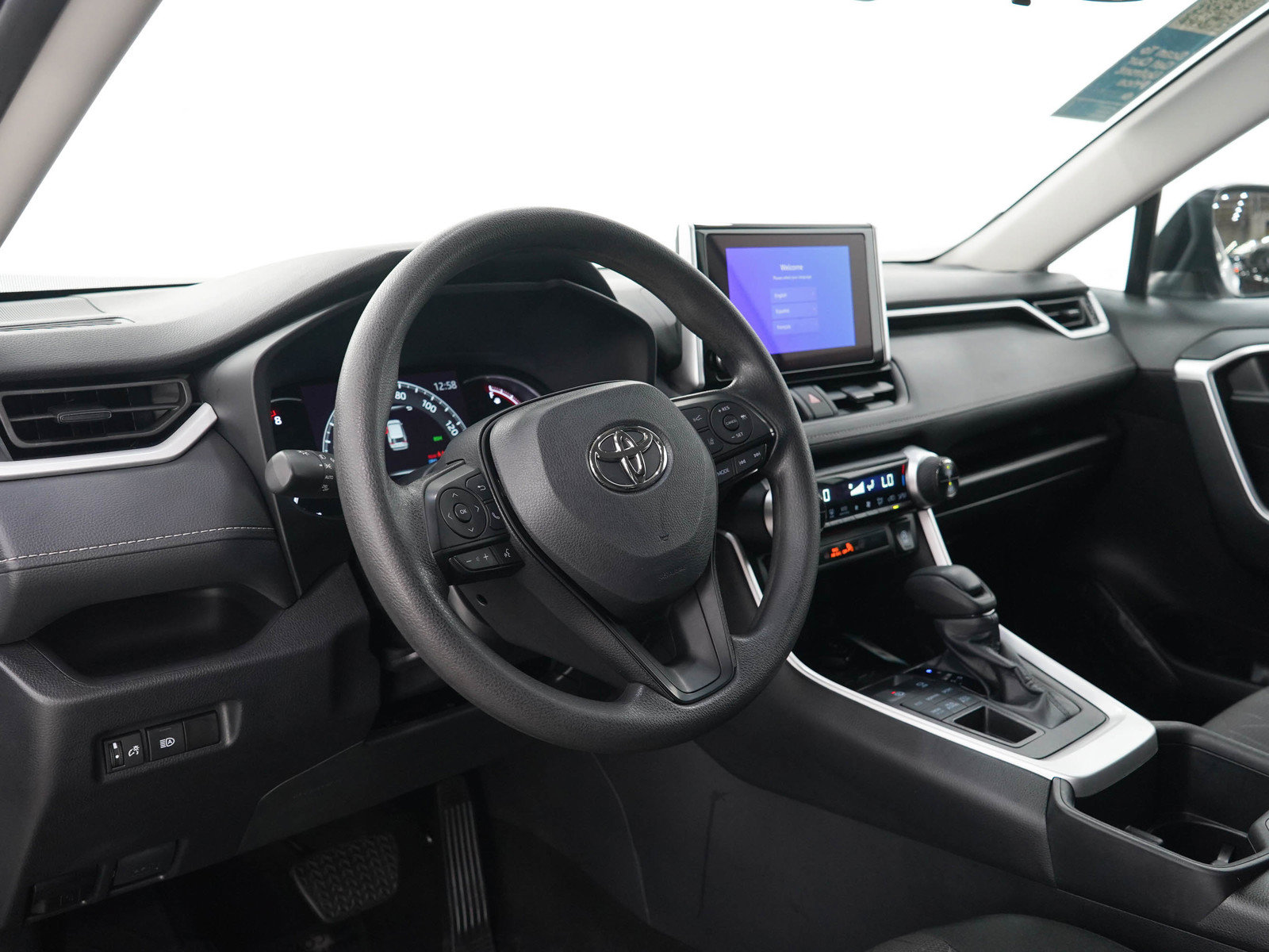 Used 2024 Toyota RAV4 XLE AWD/4WD image 23