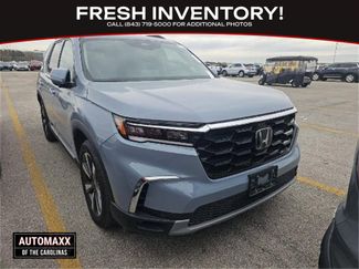 Used 2025 Honda Pilot Touring video 1