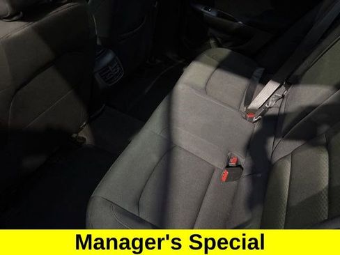 Used 2024 Chevrolet Malibu LT image 31