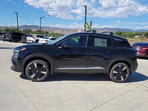 New 2026 Nissan Kicks SR w/ Cold Weather Package image 2