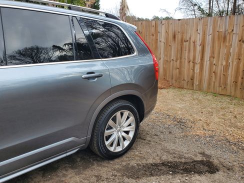 Used 2018 Volvo XC90 T6 Momentum w/ Momentum Plus Package image 6