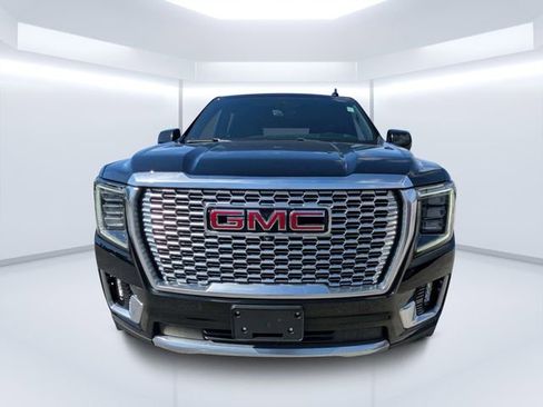 Used 2022 GMC Yukon Denali w/ Advanced Technology Package AWD/4WD image 7