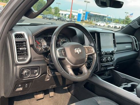 Used 2022 RAM 1500 Big Horn AWD/4WD image 17