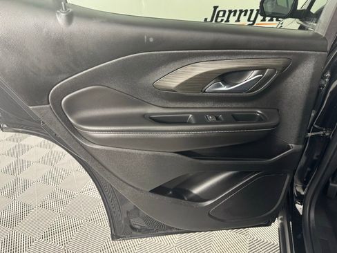 Used 2023 GMC Terrain SLT image 20
