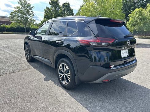Certified 2023 Nissan Rogue SV w/ SV Premium B Package FWD image 5