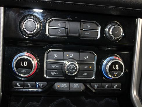 Used 2024 GMC Yukon XL Denali RWD image 51