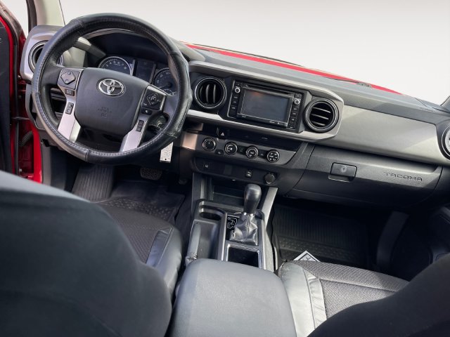 Used 2019 Toyota Tacoma SR5 AWD/4WD image 10