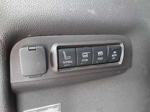 Used 2015 Ford Explorer Limited w/ Equipment Group 302A AWD/4WD image 29