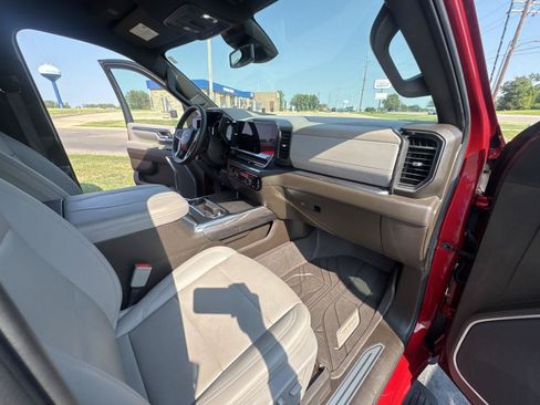 Used 2024 Chevrolet Silverado 2500 LTZ w/ LTZ Plus Package AWD/4WD image 16