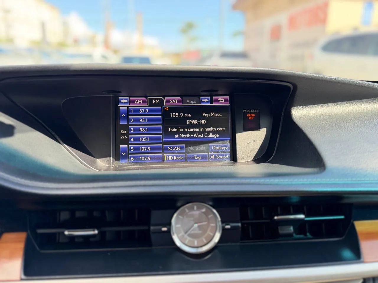 Used 2014 Lexus ES 300h w/ Premium Package w/Bamboo Trim FWD image 40