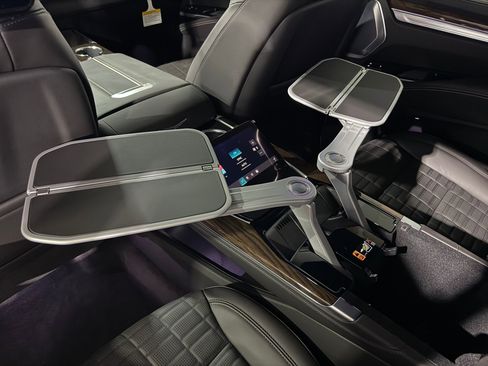 New 2026 Cadillac Escalade ESV Platinum Sport image 15