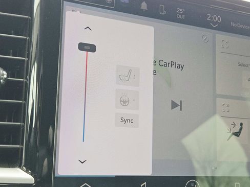 Used 2024 Chrysler Pacifica Touring-L image 31