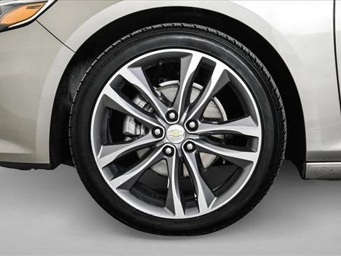 Used 2022 Chevrolet Malibu LT image 24