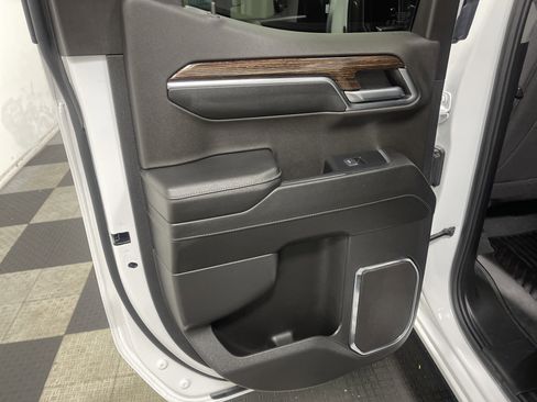 Used 2024 GMC Sierra 1500 Elevation AWD/4WD image 15