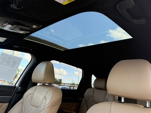 Certified 2024 Kia Sorento SX Prestige w/ Olive Brown Leather Package image 17