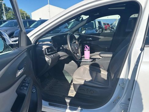 Used 2024 Buick Envista Avenir FWD image 9