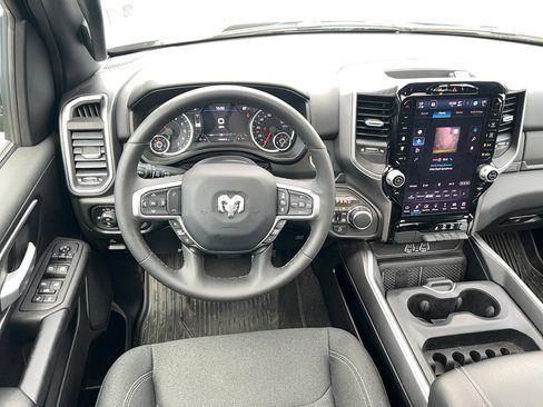 Used 2025 RAM 1500 Big Horn AWD/4WD image 15