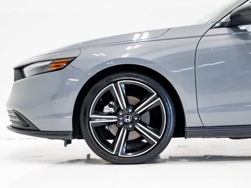 Used 2024 Honda Accord Sport image 29