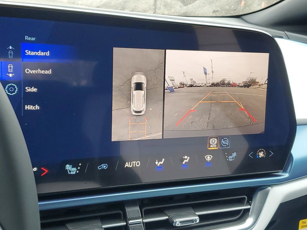 New 2026 Chevrolet Equinox EV LT FWD image 24