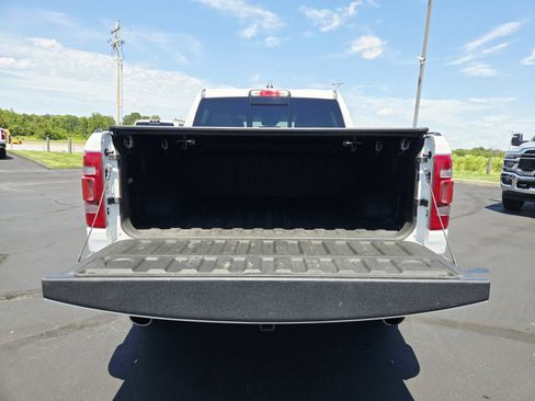 Used 2022 RAM 1500 Laramie w/ Sport Appearance Package AWD/4WD image 14