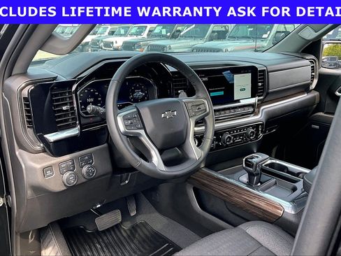 Used 2025 Chevrolet Silverado 1500 RST w/ Convenience Package II AWD/4WD image 11